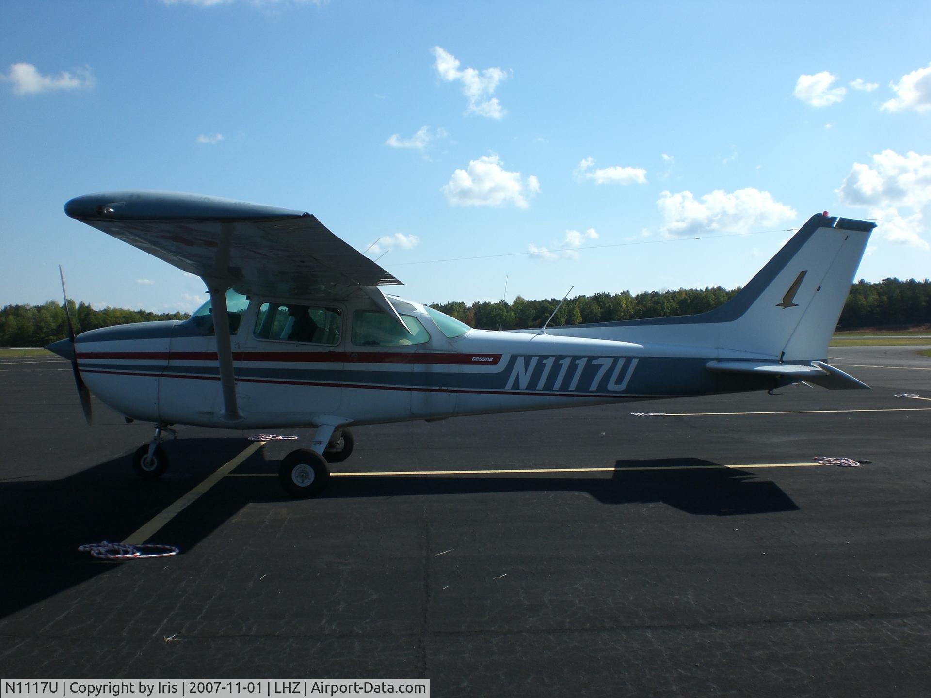 N1117U, 1976 Cessna 172M C/N 17266852, At LHZ