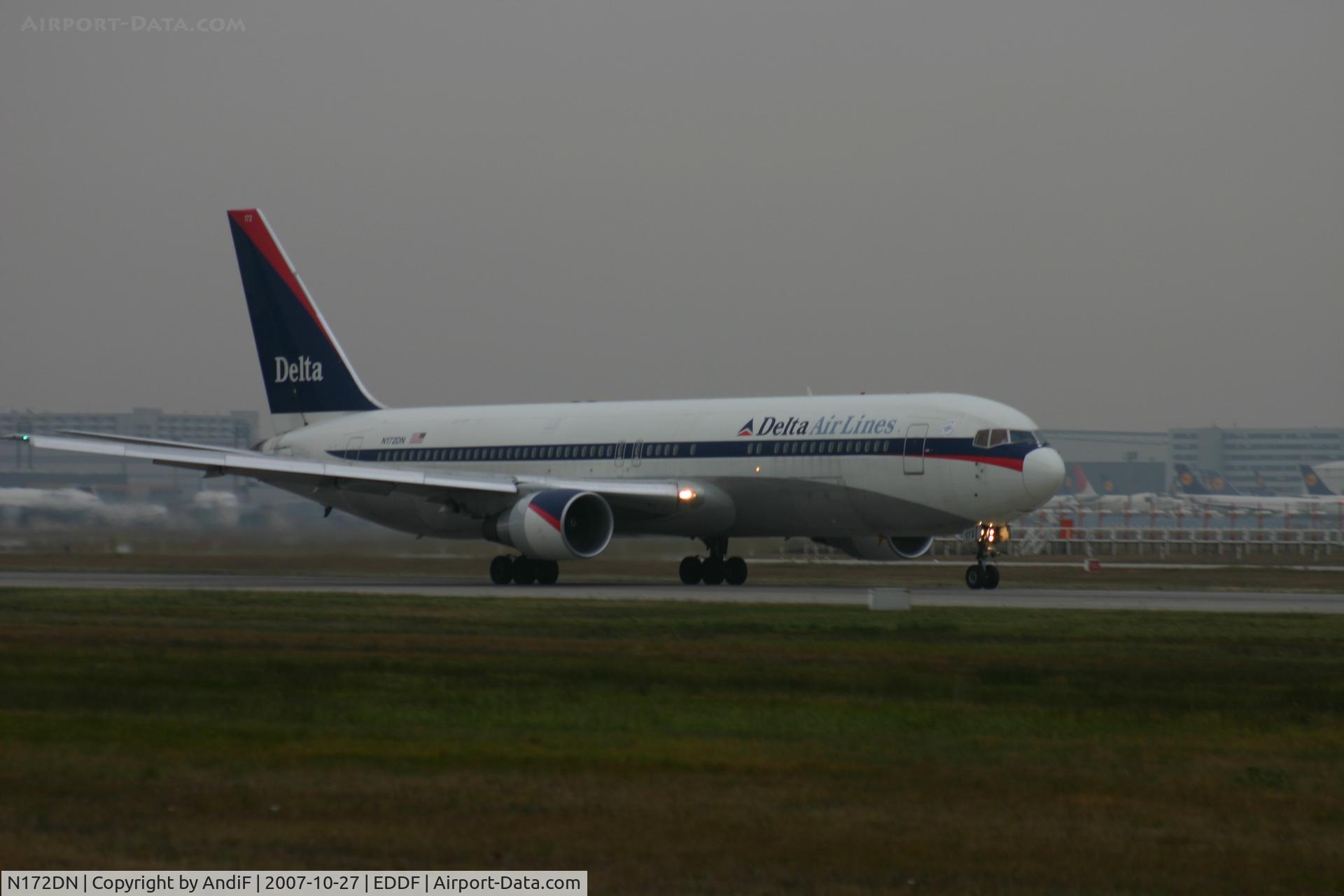 N172DN, 1990 Boeing 767-332 C/N 24775, US-Boy