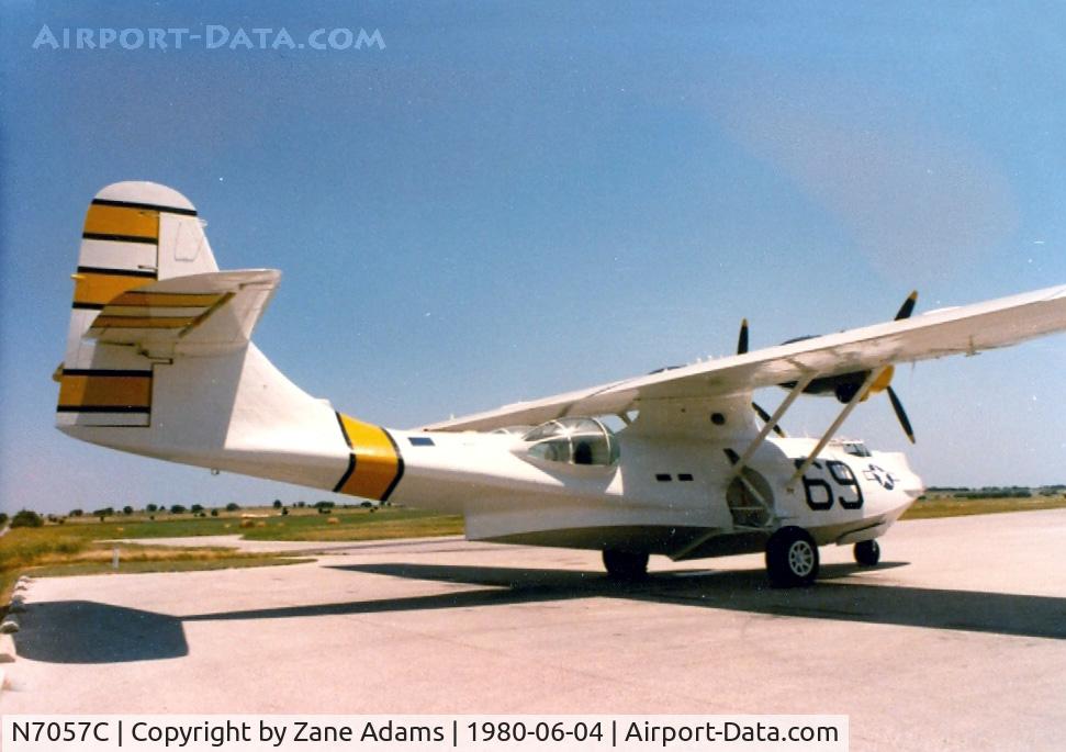 N7057C, 1942 Consolidated Vultee 28-5ACF C/N 0200 (USN64072), On the ramp at former Ausitn Tims/Executive Airpark