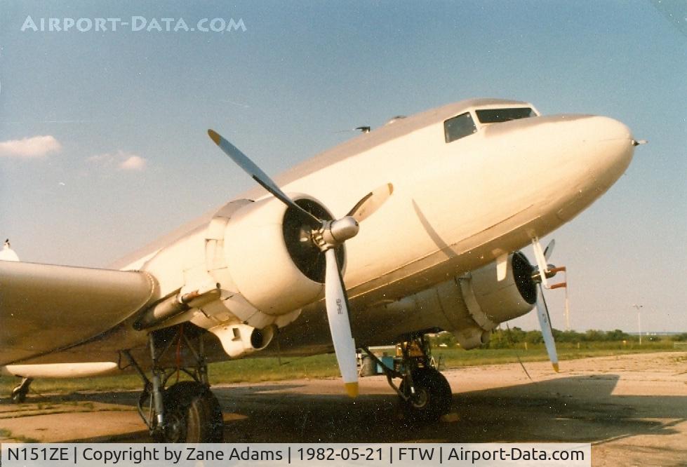 N151ZE, 1944 Douglas DC-3 C/N 50783, CAF R4D without Nose Art