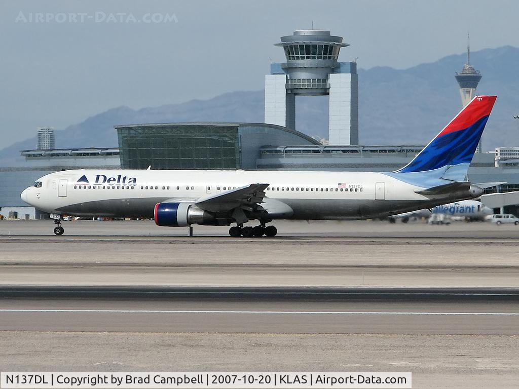 N137DL, 1991 Boeing 767-332 C/N 25306, Delta Airlines / 1991 Boeing 767-332