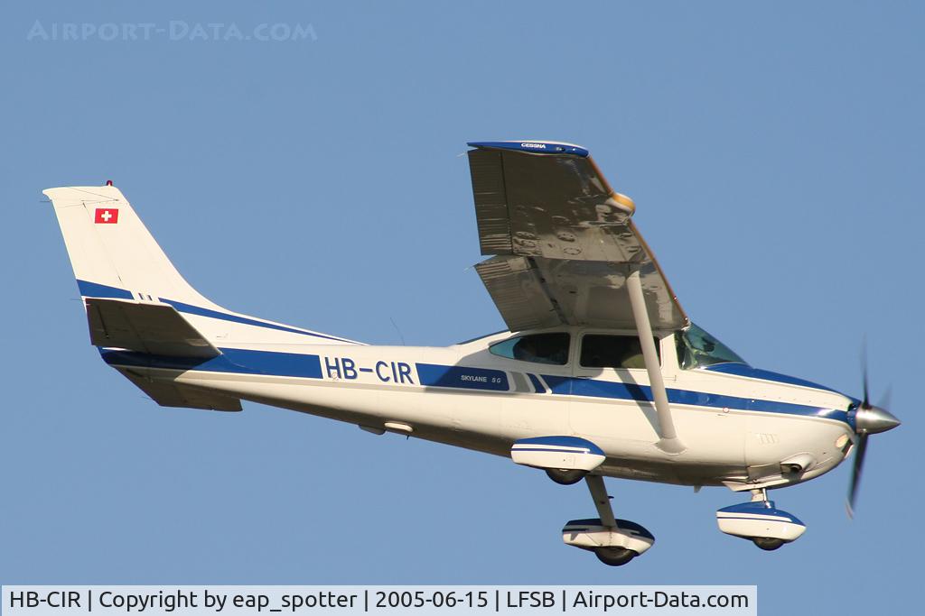 HB-CIR, 1978 Cessna 182Q Skylane C/N 182-66647, landing after a local flight on rwy 16