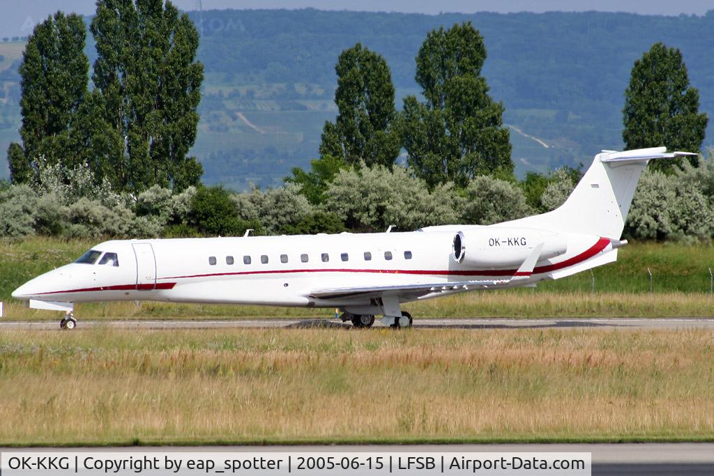 OK-KKG, 2005 Embraer EMB-135BJ Legacy C/N 14500873, Embraer EMB ERJ-135BJ Legacy taxi on bravo
