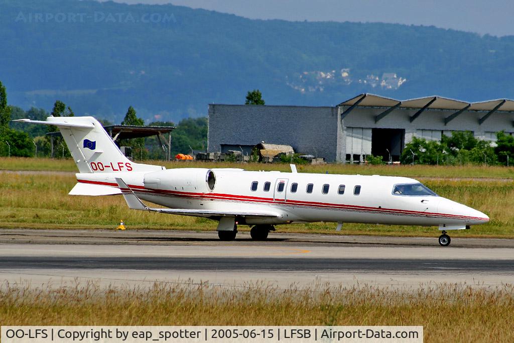 OO-LFS, 1998 Learjet 45 C/N 45-018, Learjet 45 departing rwy 16