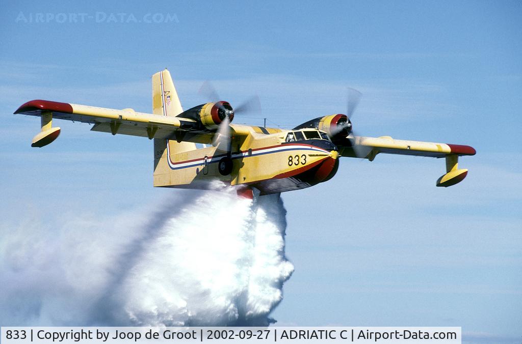 833, Canadair CL-215-I (CL-215-1A10) C/N 1012, This CL-215 was photographed while exercising waterdrops. The two CL-215s of the Croatian AF were changed for one extra CL415 a year later.