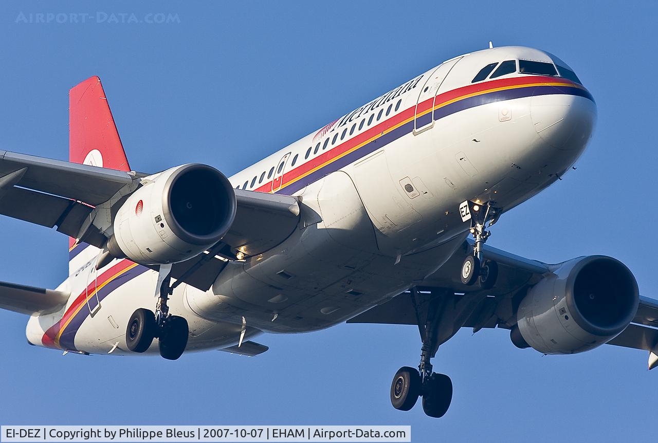 EI-DEZ, 2000 Airbus A319-112 C/N 1283, Short final rwy 36R. Notice Irish registration.