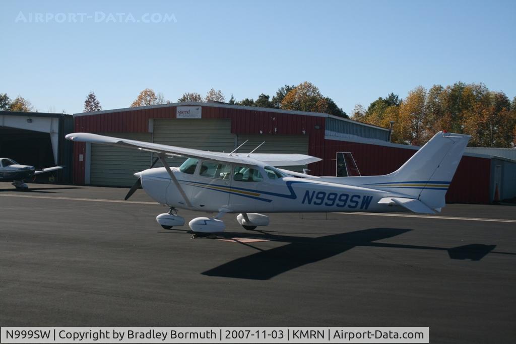 N999SW, 1980 Cessna 172P C/N 17274351, Great day to take pictures.