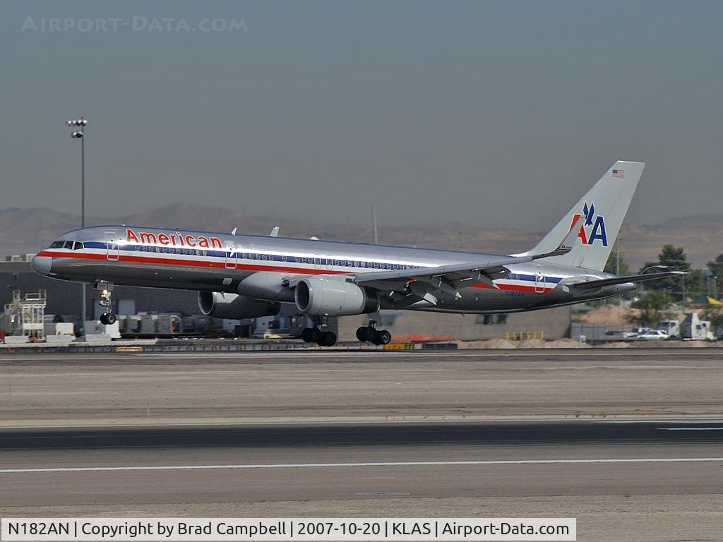 N182AN, 1999 Boeing 757-223 C/N 29592, American Airlines / 1999 Boeing 757-223