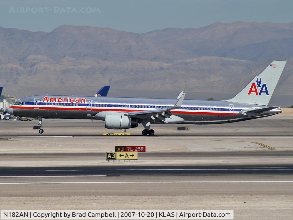 N182AN, 1999 Boeing 757-223 C/N 29592, American Airlines / 1999 Boeing 757-223