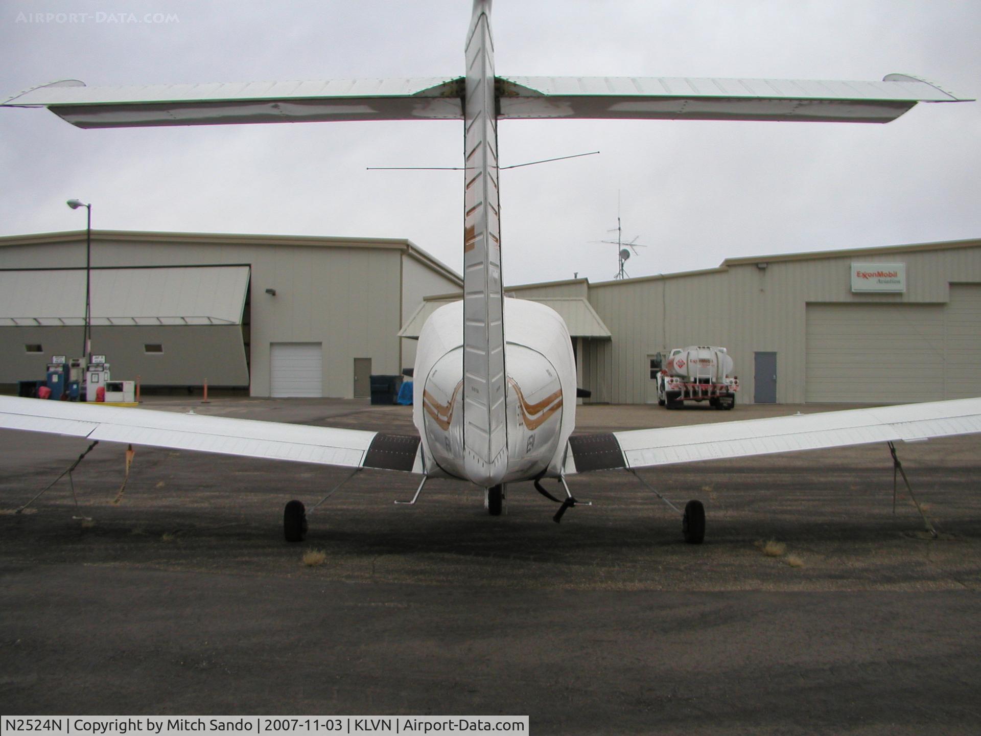 N2524N, 1979 Piper PA-38-112 Tomahawk Tomahawk C/N 38-79A0889, Parked on the ramp at Airlake.