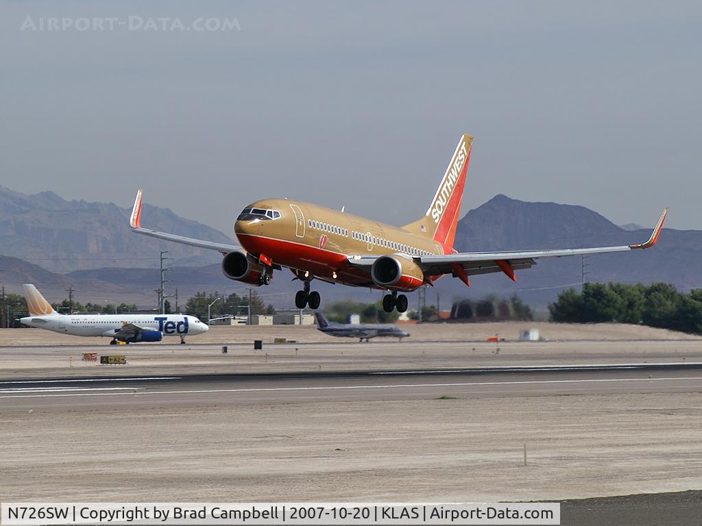 N726SW, 1999 Boeing 737-7H4 C/N 27858, Southwest Airlines / 1999 Boeing 737-7H4