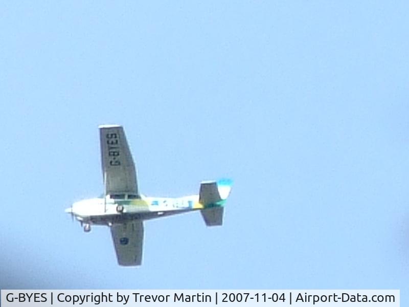 G-BYES, 1981 Cessna 172P C/N 172-74514, Flying over Faversham