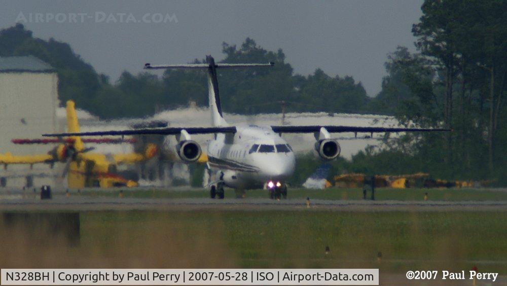 N328BH, 2000 Fairchild Dornier 328-300 328JET C/N 3137, Taxiing in, for a brief stop