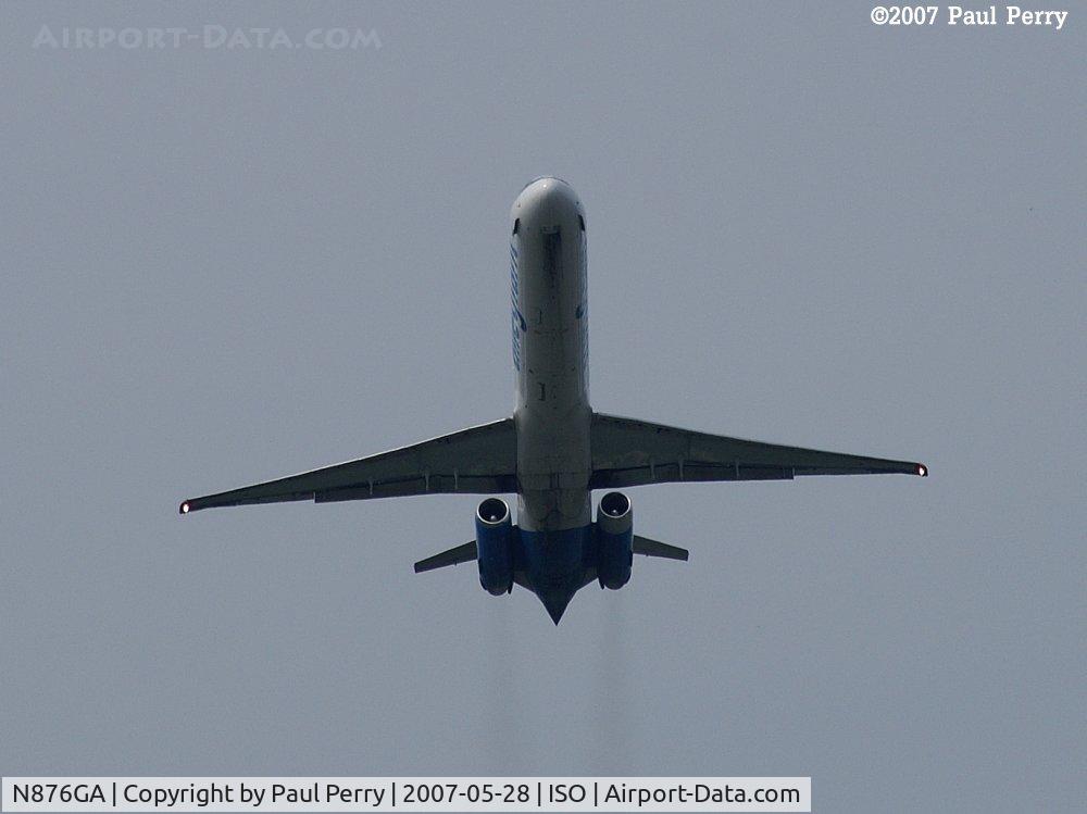 N876GA, 1995 McDonnell Douglas MD-83 (DC-9-83) C/N 53469, Climbout seen from EOR at Runway Five
