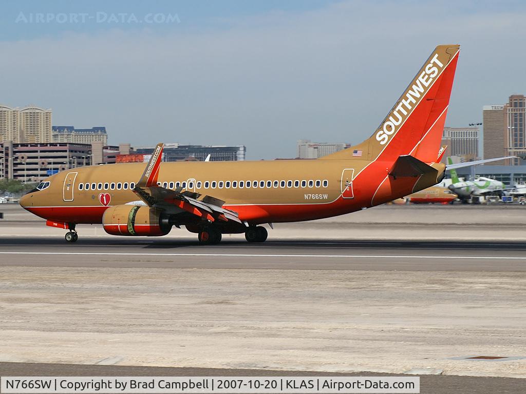N766SW, 2000 Boeing 737-7H4 C/N 29806, Southwest Airlines / 2000 Boeing 737-7H4