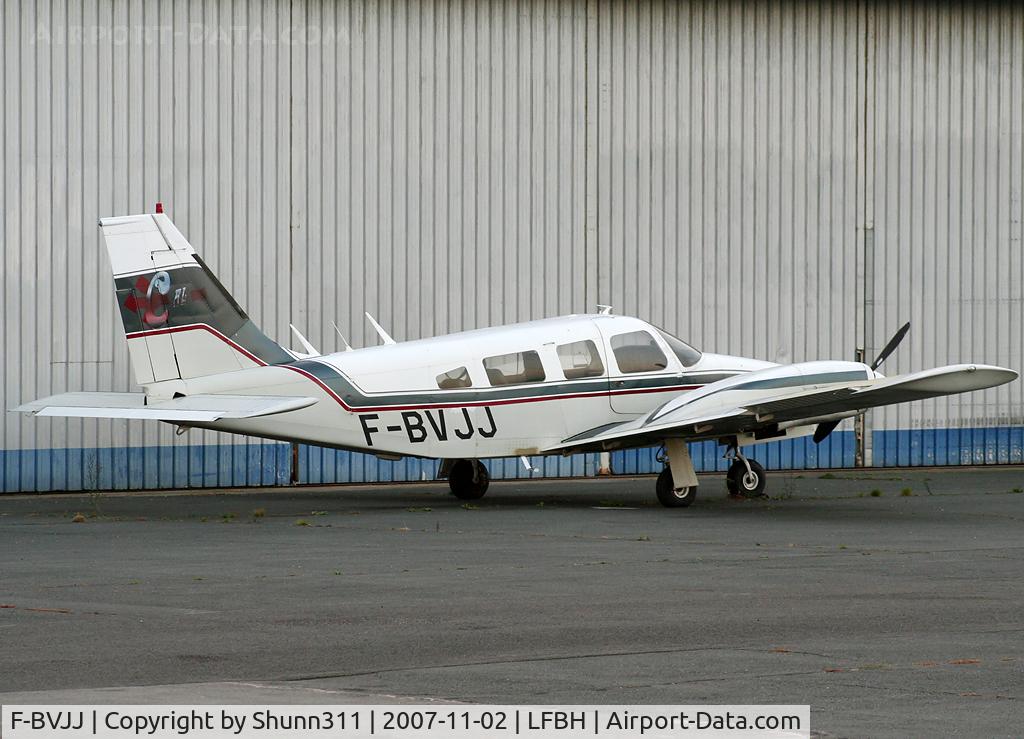 F-BVJJ, Piper PA-34-200 C/N 347450090, Parked at the airport