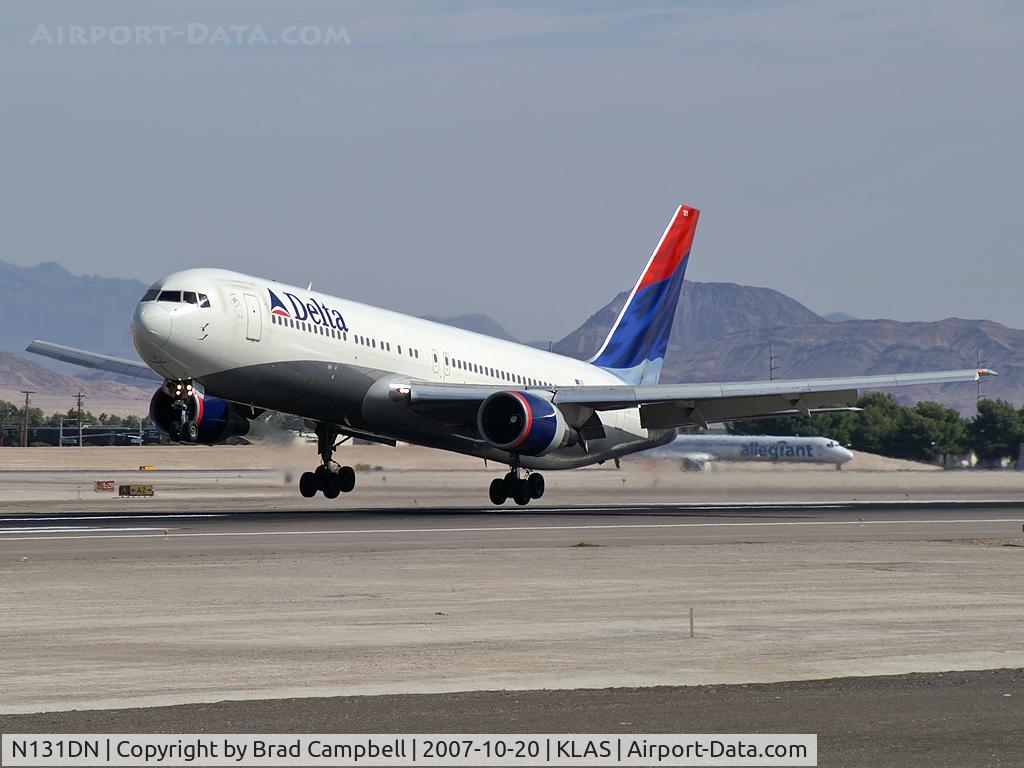 N131DN, 1990 Boeing 767-332 C/N 24852, Delta Airlines / 1990 Boeing 767-332