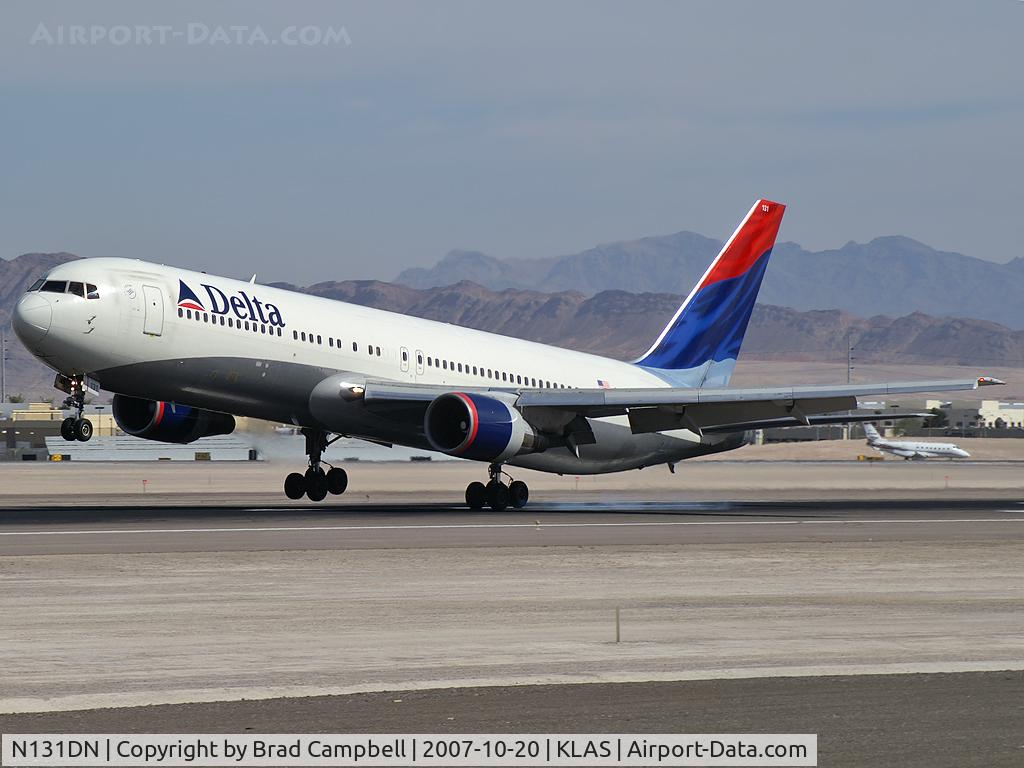 N131DN, 1990 Boeing 767-332 C/N 24852, Delta Airlines / 1990 Boeing 767-332