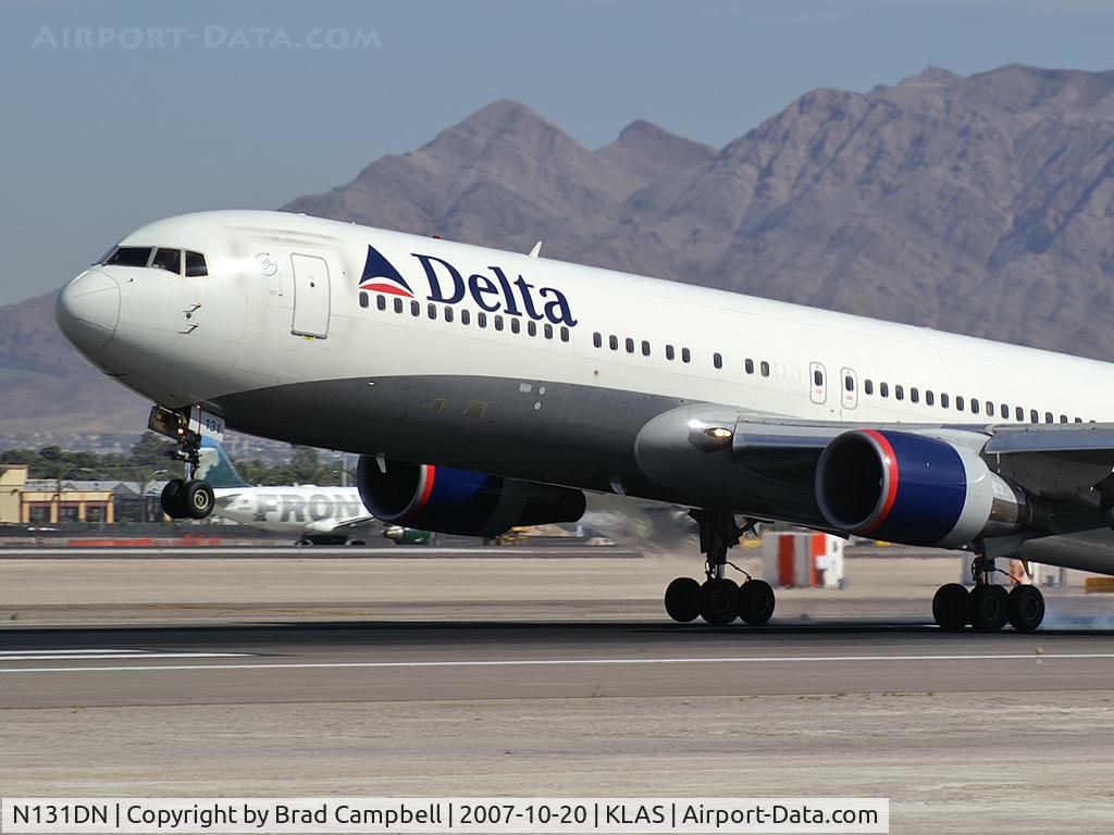 N131DN, 1990 Boeing 767-332 C/N 24852, Delta Airlines / 1990 Boeing 767-332