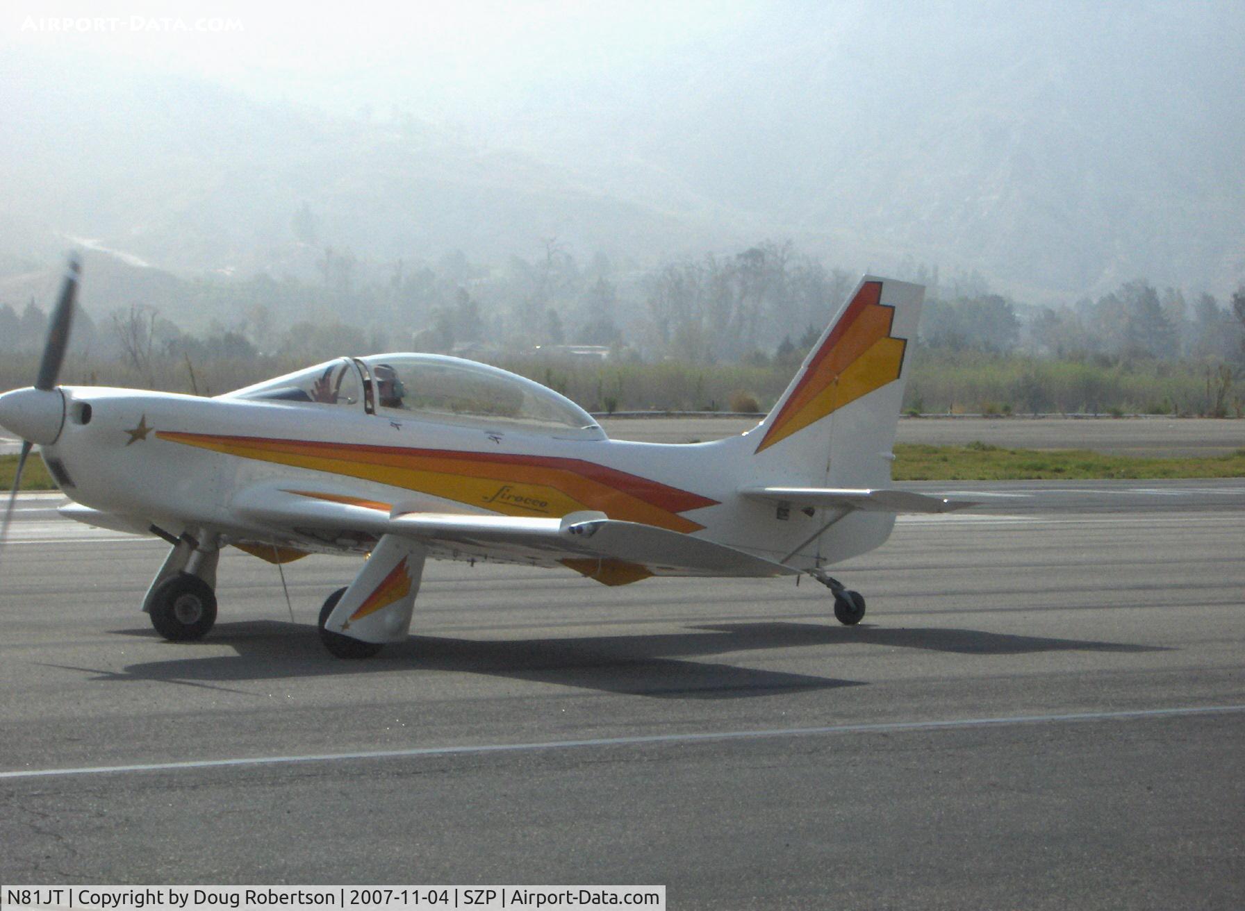N81JT, 1982 Jurca MJ-5 Sirocco C/N 50, 1982 Tumilowicz MJ-5 SIROCCO, Lycoming A&C IO-360 220 Hp, first arrival on a hazy morning