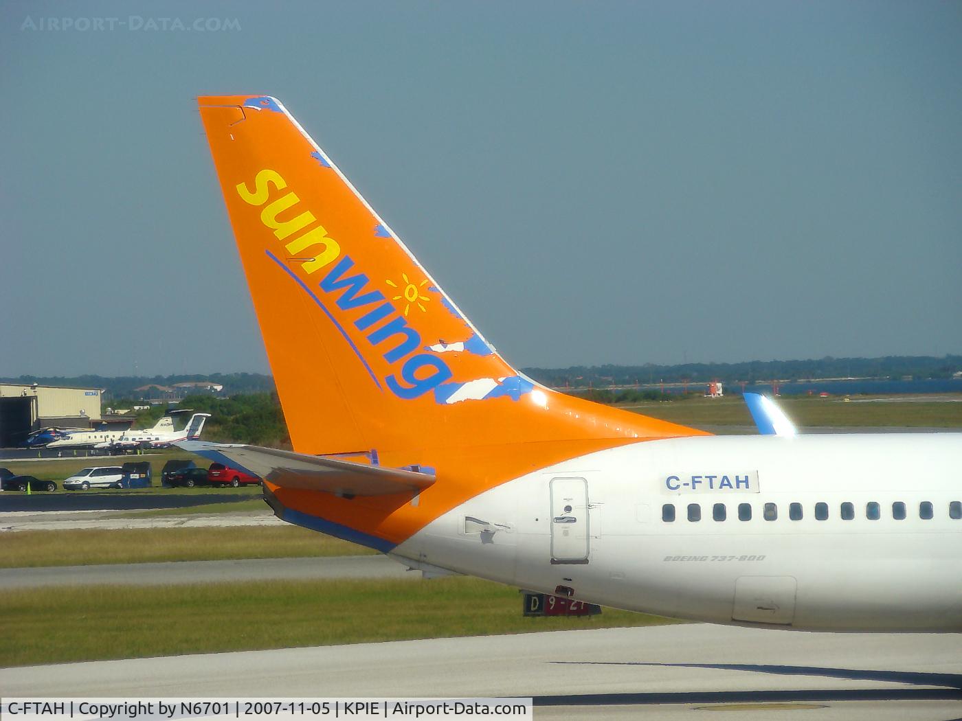 C-FTAH, 2004 Boeing 737-8Q8 C/N 29351, Sunwing