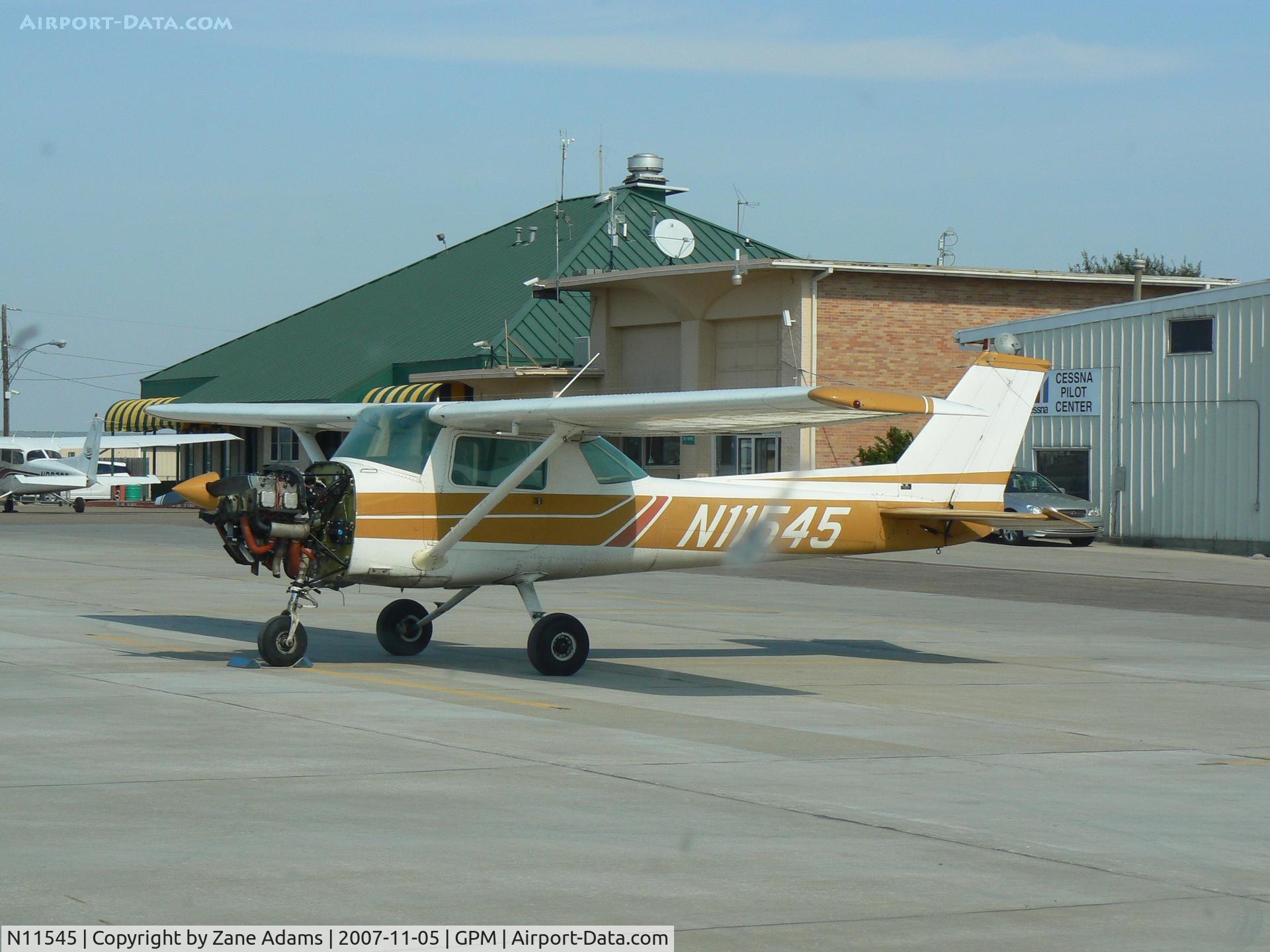 N11545, 1973 Cessna 150L C/N 15075507, On the ramp at Grand Prairie Muni