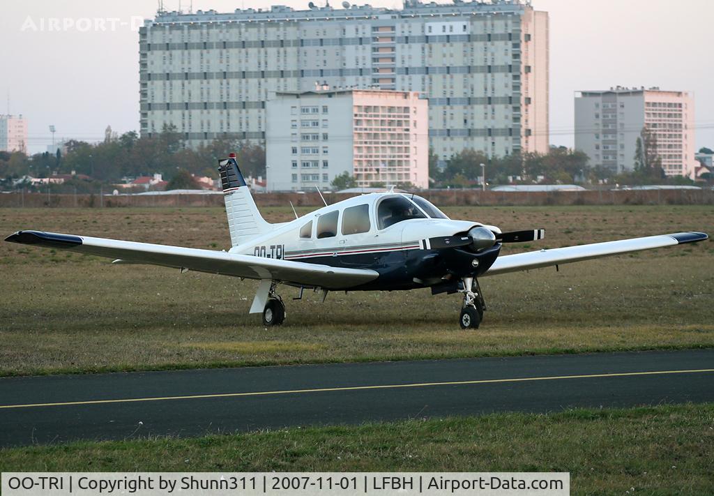 OO-TRI, 1978 Piper PA-28R-201 Cherokee Arrow III C/N 28R-7837299, Parked in the grass...