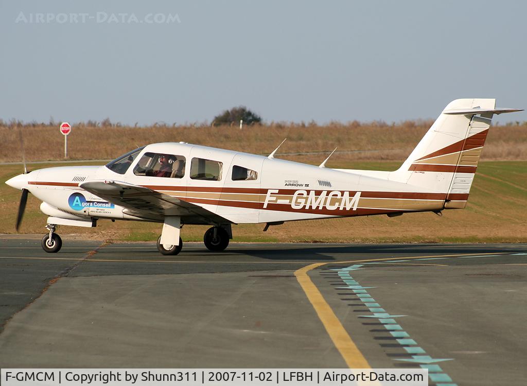 F-GMCM, Piper PA-28RT-201T Arrow IV C/N 28R-8531010, Taxiing to the Airclub