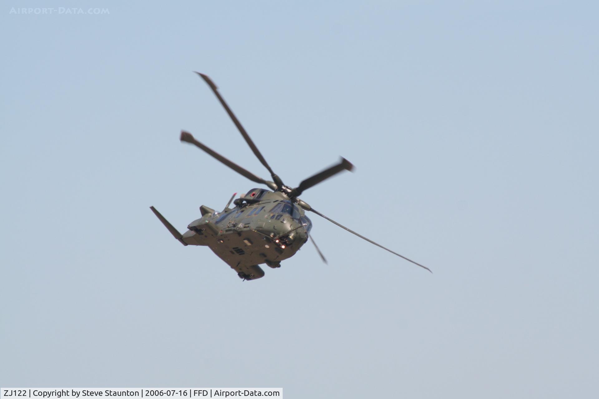 ZJ122, EHI EH101-411 Merlin HC3 C/N 50113/RAF06, Royal International Air Tattoo 2006