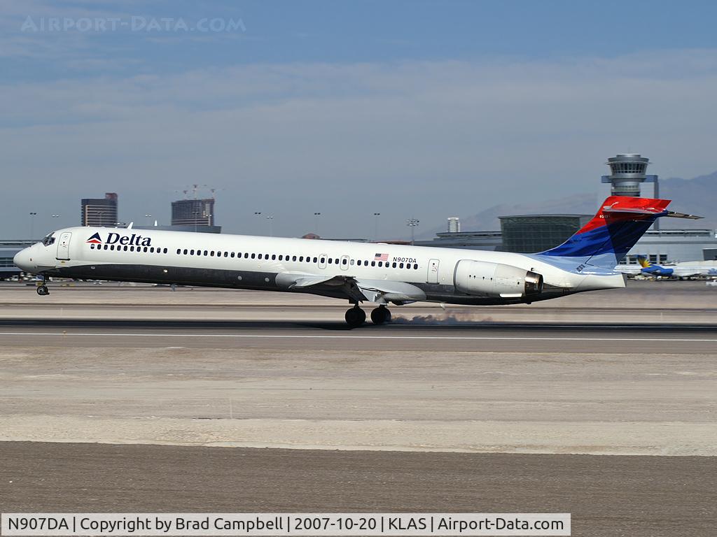 N907DA, 1995 McDonnell Douglas MD-90-30 C/N 53387, Delta Airlines / 1995 Mcdonnell Douglas MD-90-30
