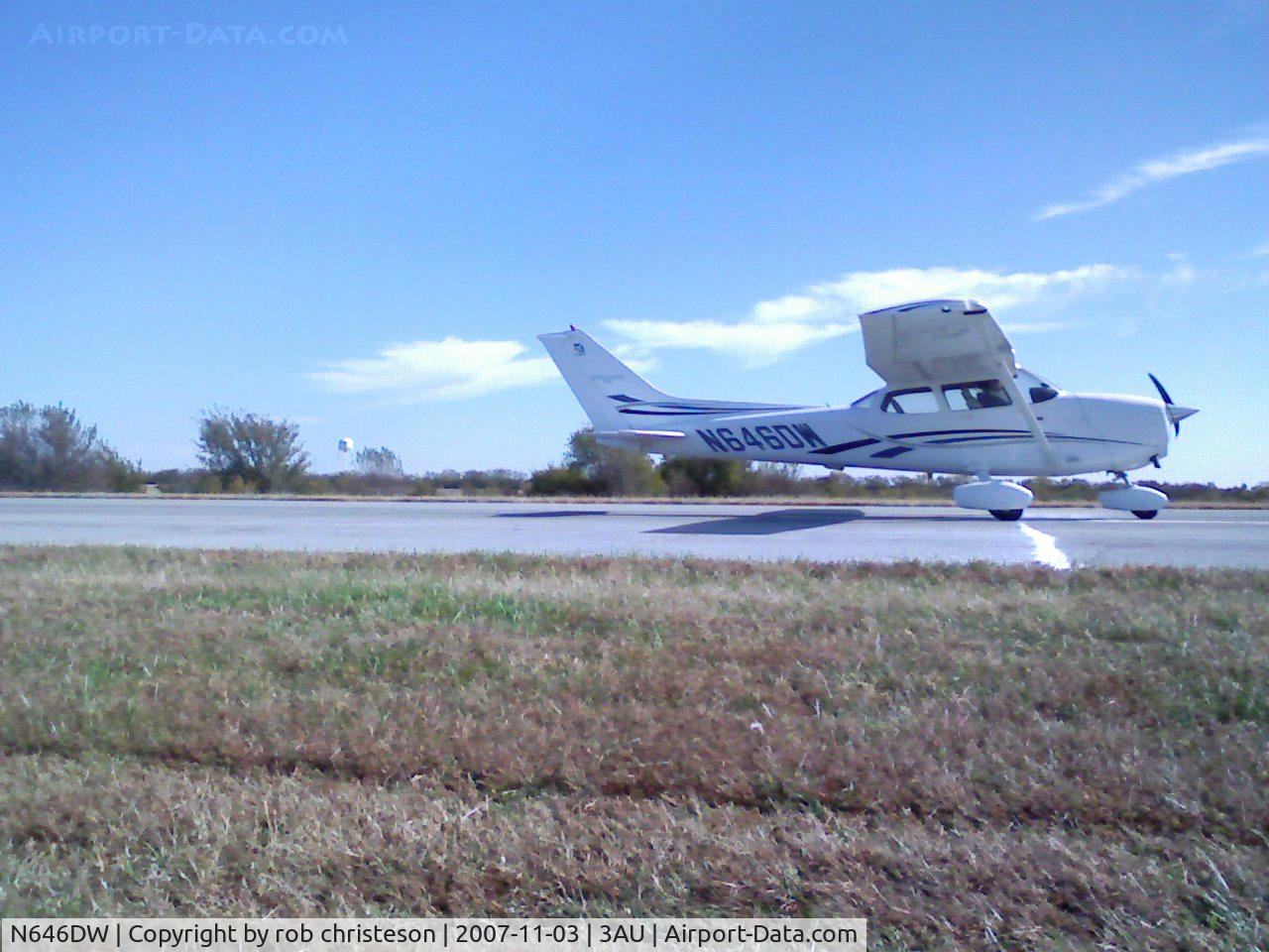N646DW, 2006 Cessna 172S C/N 172S10141, Landing at Augusta