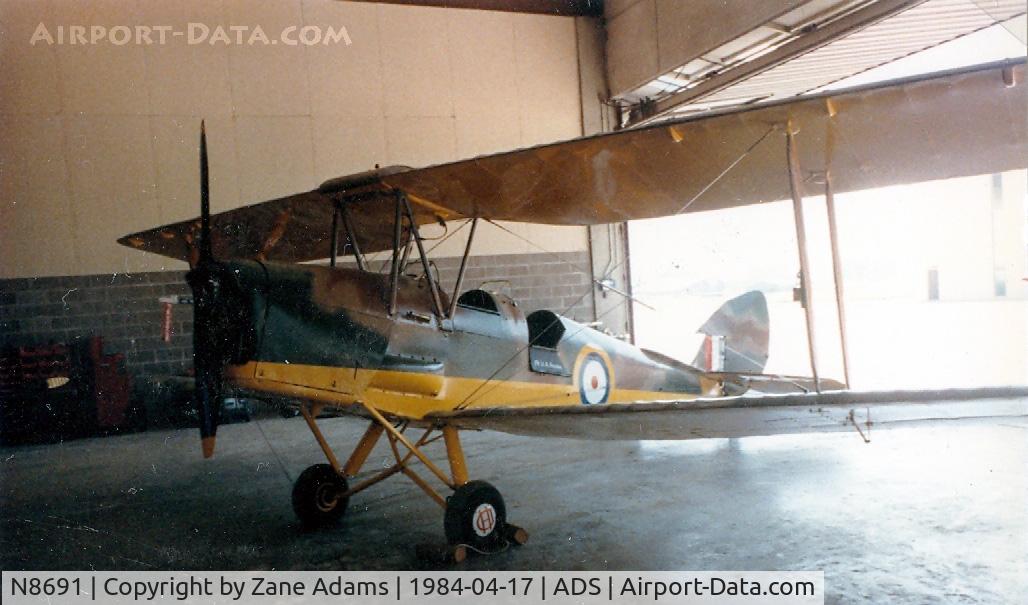 N8691, 1942 De Havilland DH-82A Tiger Moth II C/N 85130, At Dallas Addison