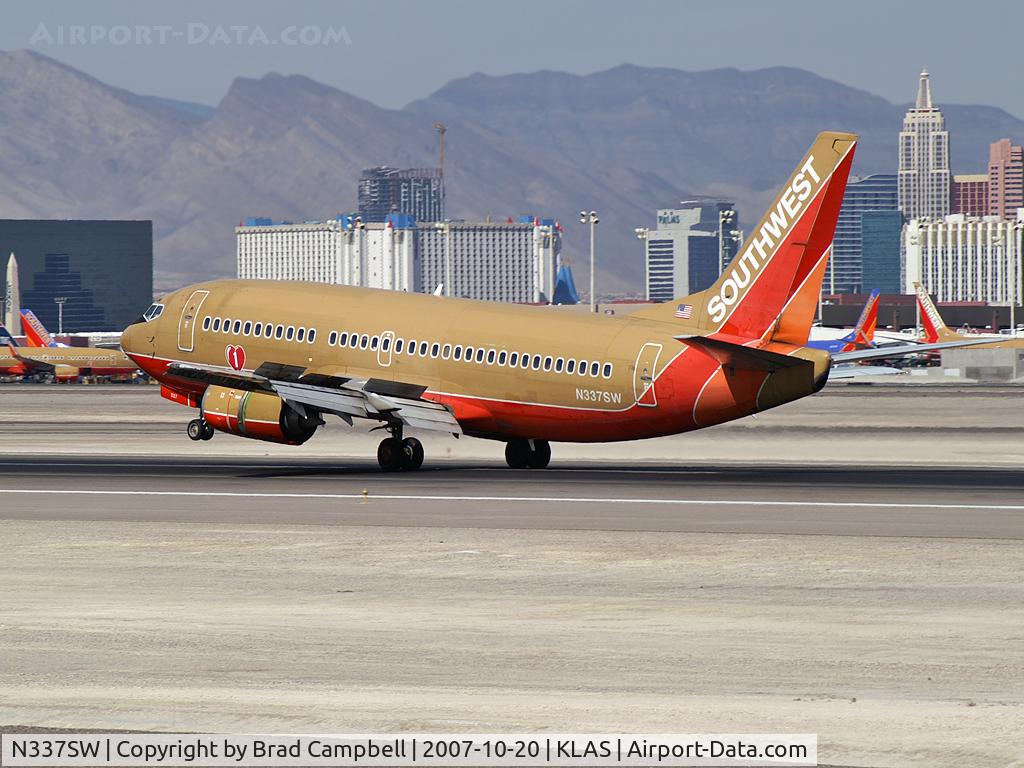 N337SW, 1988 Boeing 737-3H4 C/N 23959, Southwest Airlines / 1988 Boeing 737-3H4