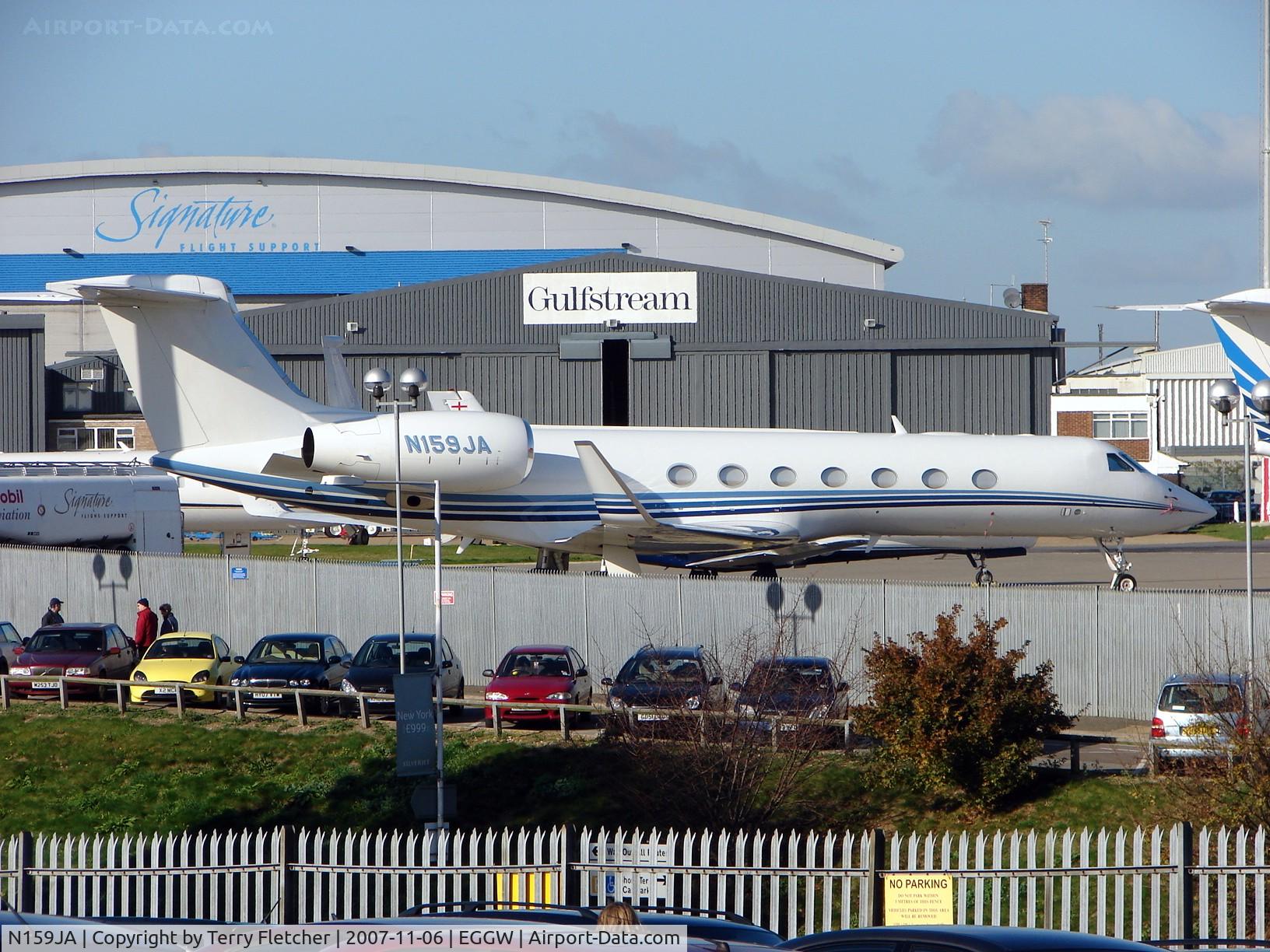 N159JA, 2004 Gulfstream Aerospace GV-SP (G550) C/N 5062, G550 at Luton