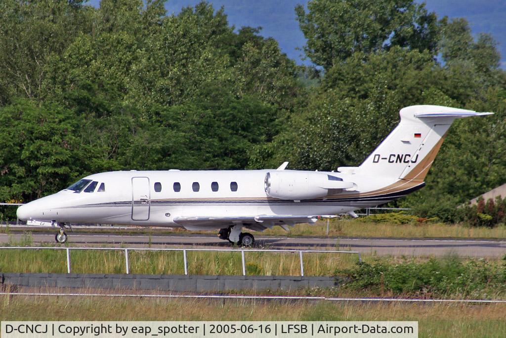 D-CNCJ, 1999 Cessna 650 Citation VII C/N 650-7102, departing on rwy 16