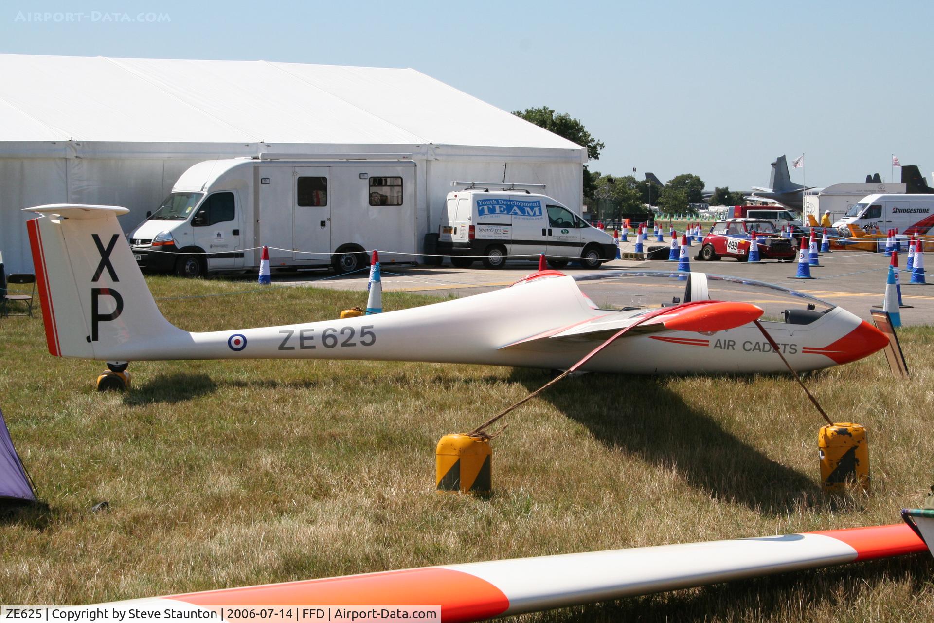 ZE625, Grob G-103 Viking TX1 C/N 33970, Royal International Air Tattoo 2006