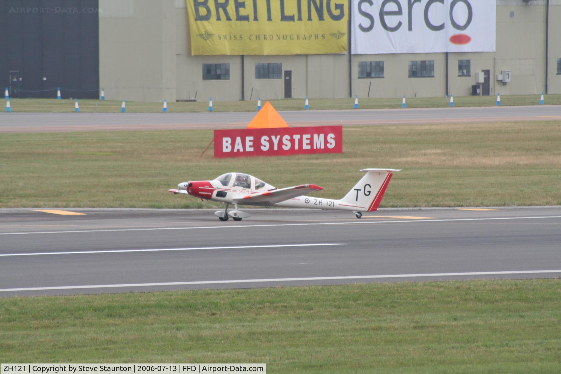 ZH121, Grob G-109B Vigilant T1 C/N 6514, Royal International Air Tattoo 2006
