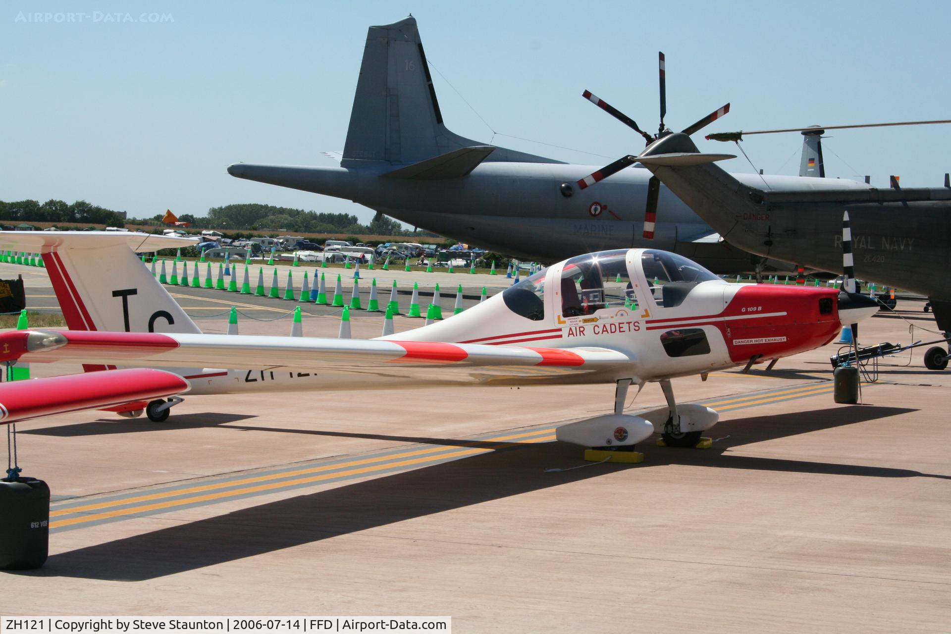 ZH121, Grob G-109B Vigilant T1 C/N 6514, Royal International Air Tattoo 2006