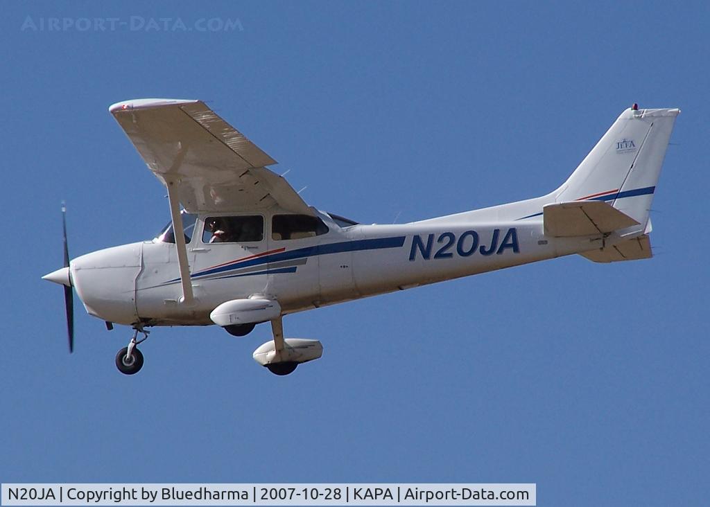 N20JA, 1997 Cessna 172R C/N 17280253, Approach to 17L