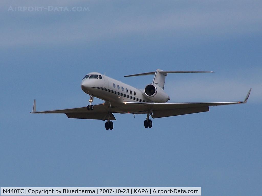 N440TC, 1989 Gulfstream Aerospace G-IV C/N 1115, Approach to 17L