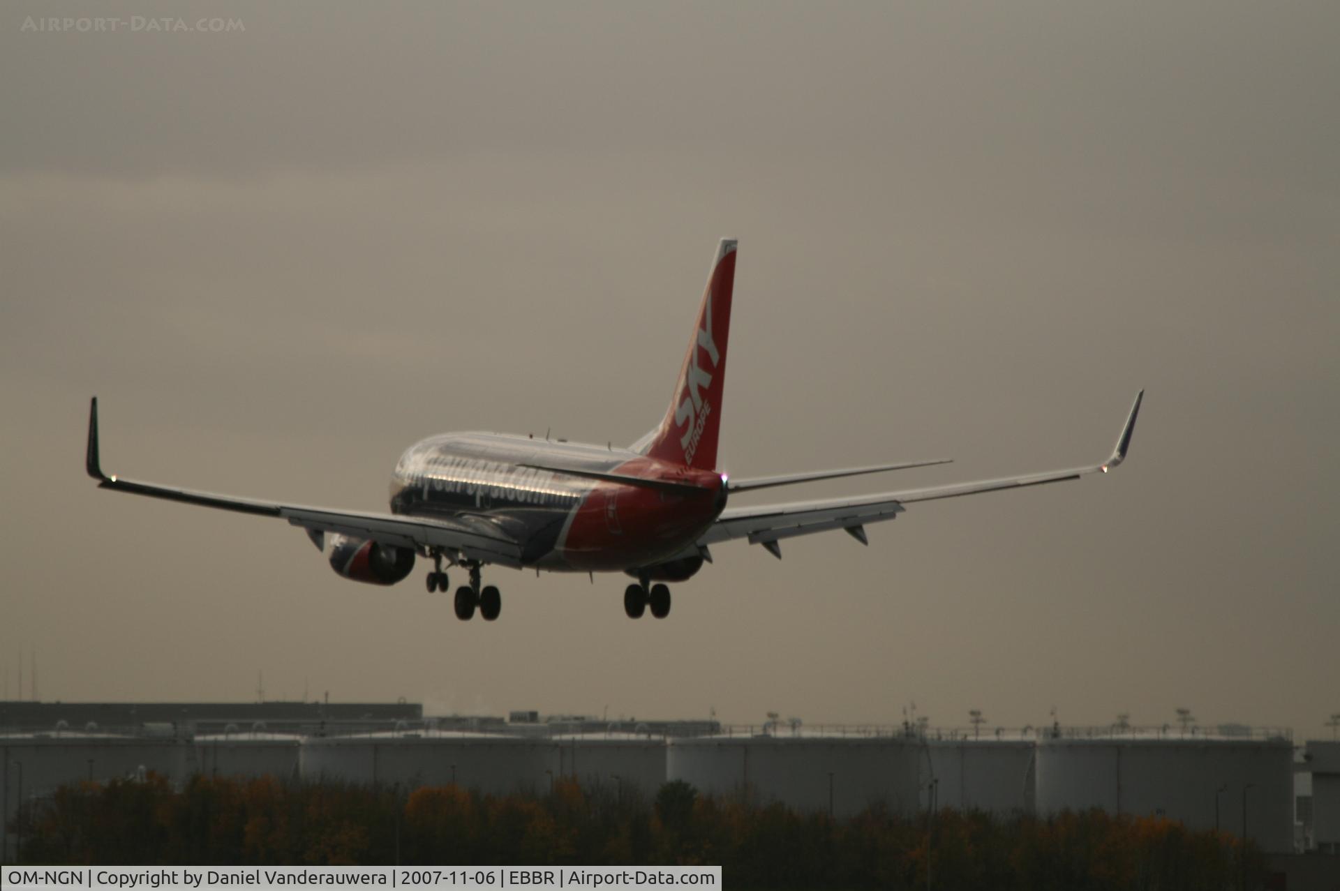 OM-NGN, 2007 Boeing 737-7GL C/N 34759, arrival of flight NE2674 to rwy 25L