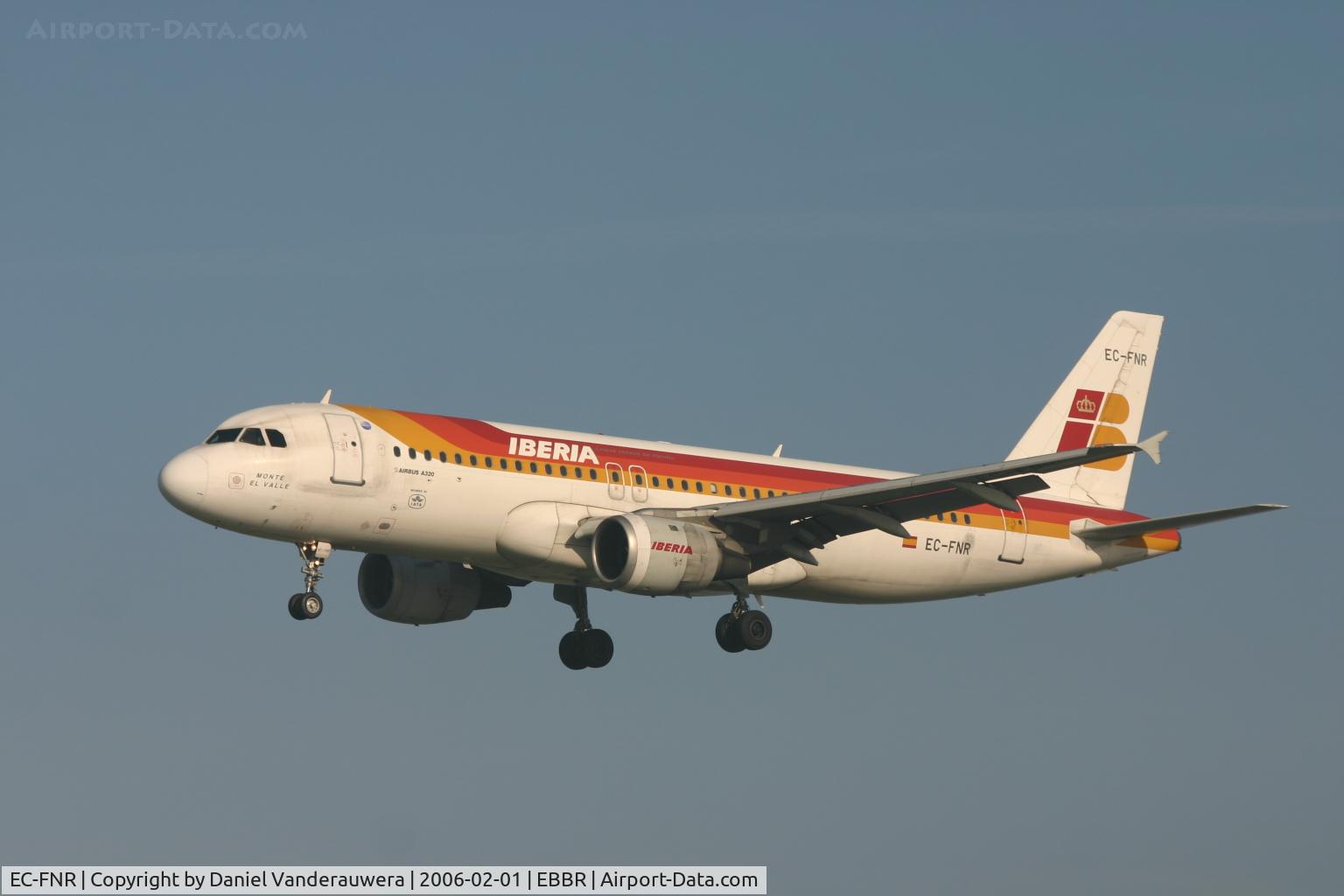 EC-FNR, 1992 Airbus A320-211 C/N 323, arrival of flight IB4214to rwy 25L