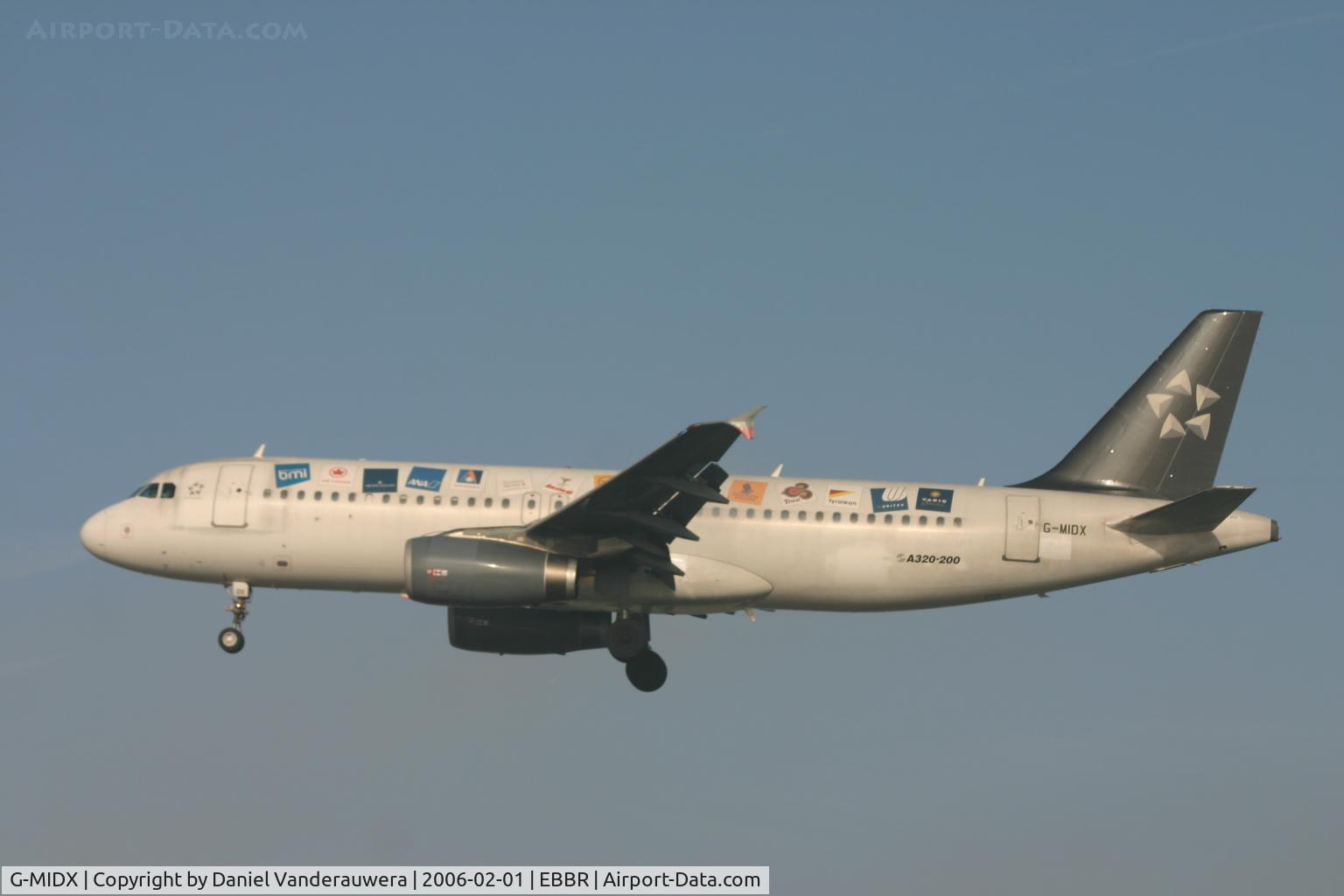 G-MIDX, 2000 Airbus A320-232 C/N 1177, arrival of flight BD145 to rwy 25L