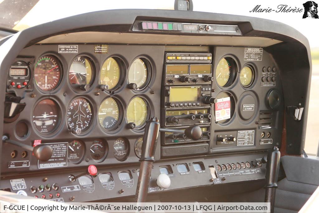 F-GCUE, Robin DR-400-160 Chevalier C/N 1503, Robin DR400-160