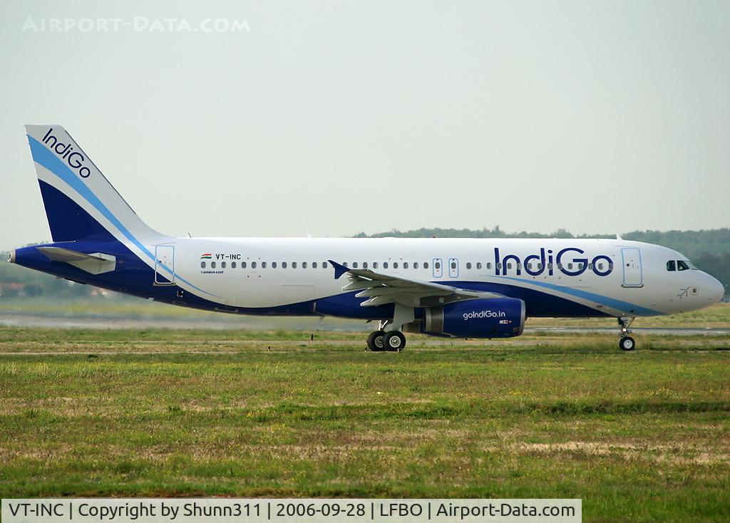 VT-INC, 2006 Airbus A320-232 C/N 2883, Line up rwy 32L for his delivery day from EADS