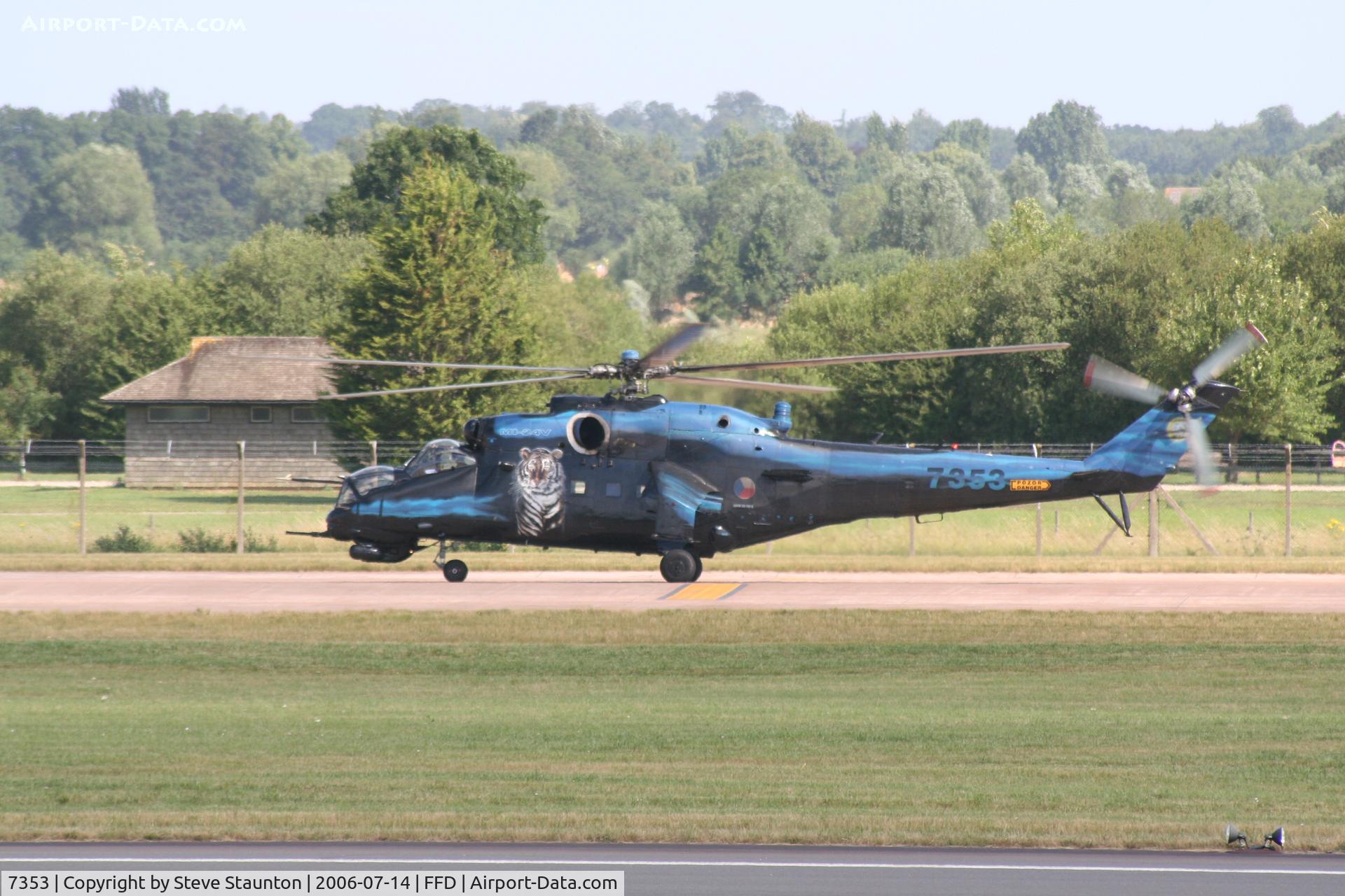 7353, Mil Mi-24V Hind E C/N 087353, Royal International Air Tattoo 2006