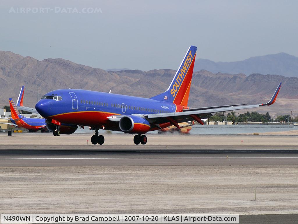 N490WN, 2004 Boeing 737-7H4 C/N 32476, Southwest Airlines / 2004 Boeing 737-7H4