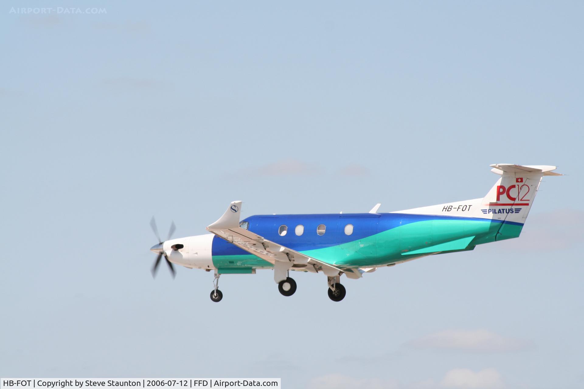 HB-FOT, 1995 Pilatus PC-12/45 C/N 121, Royal International Air Tattoo 2006