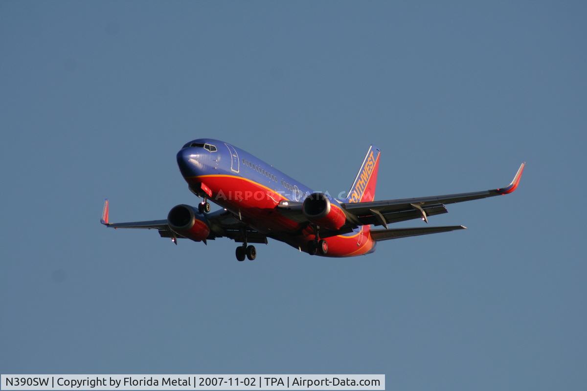 N390SW, 1994 Boeing 737-3H4 C/N 26593, Southwest
