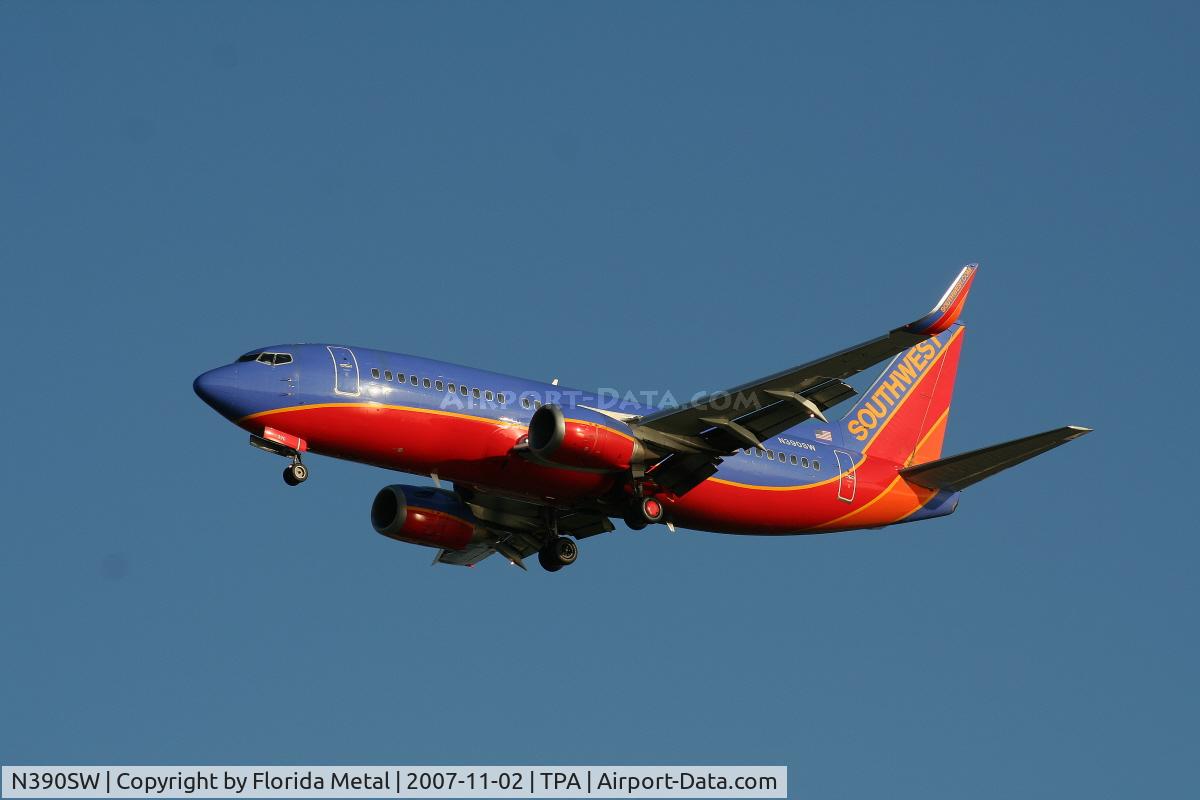 N390SW, 1994 Boeing 737-3H4 C/N 26593, Southwest